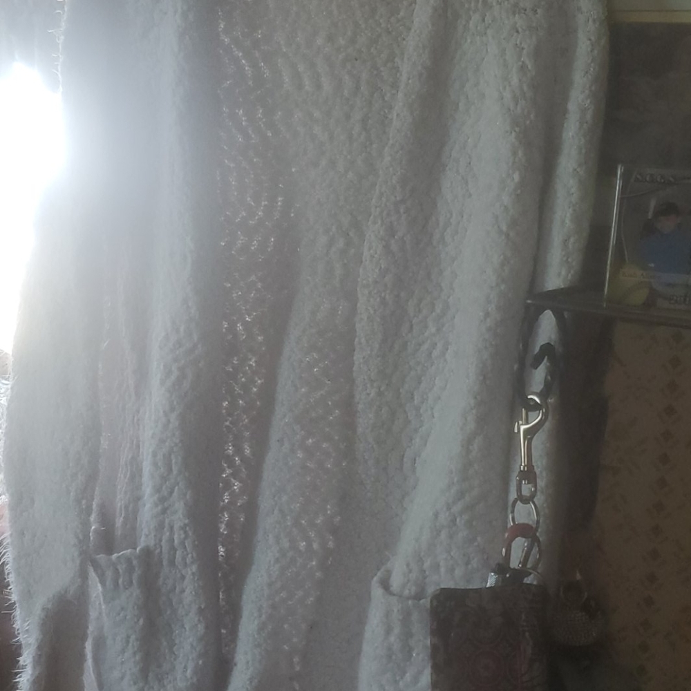 Sweater - Picture 4 of 5